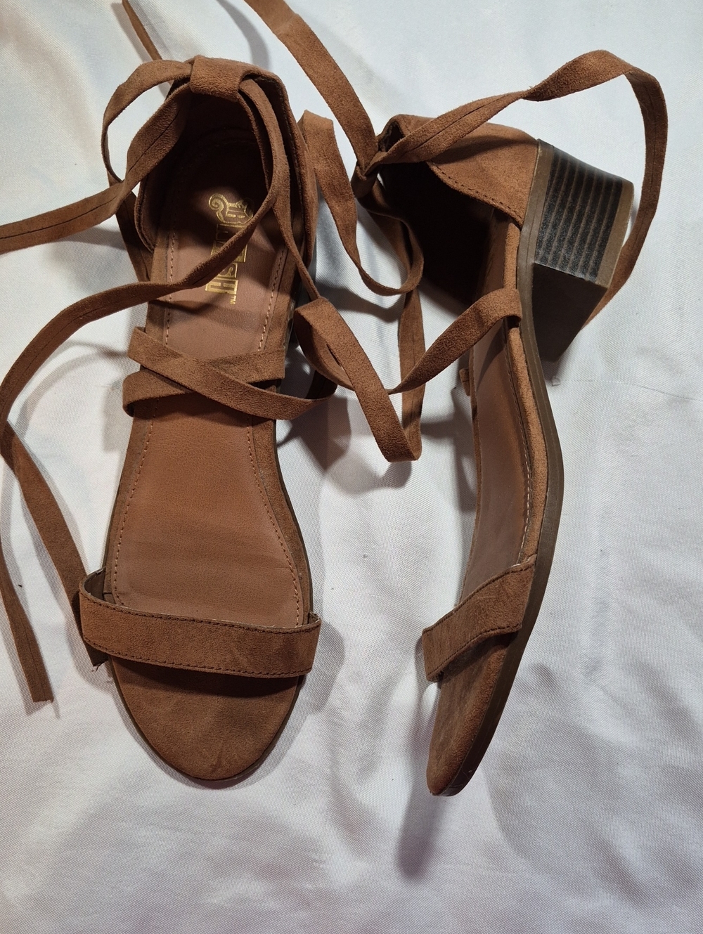 Brash Faux Suede Size 10 Sandal
